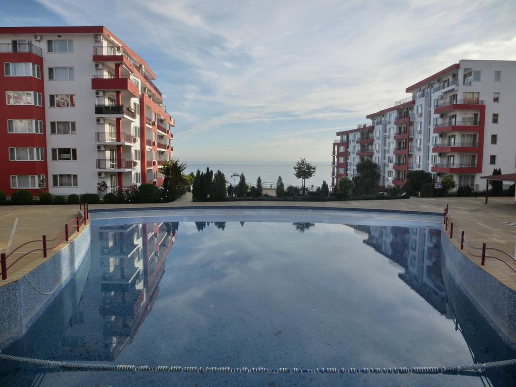 Apartment Panorama On Complex With Pools And Beach, Sveti Vlas Eksteriør bilde