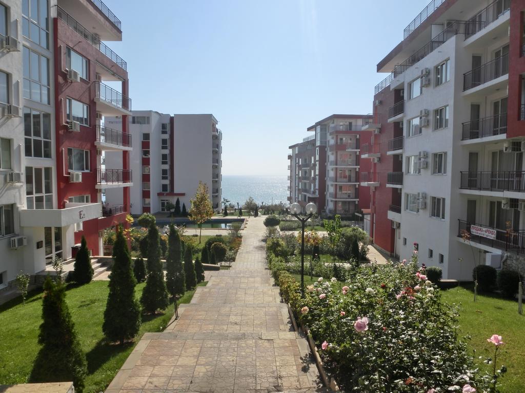 Apartment Panorama On Complex With Pools And Beach, Sveti Vlas Eksteriør bilde